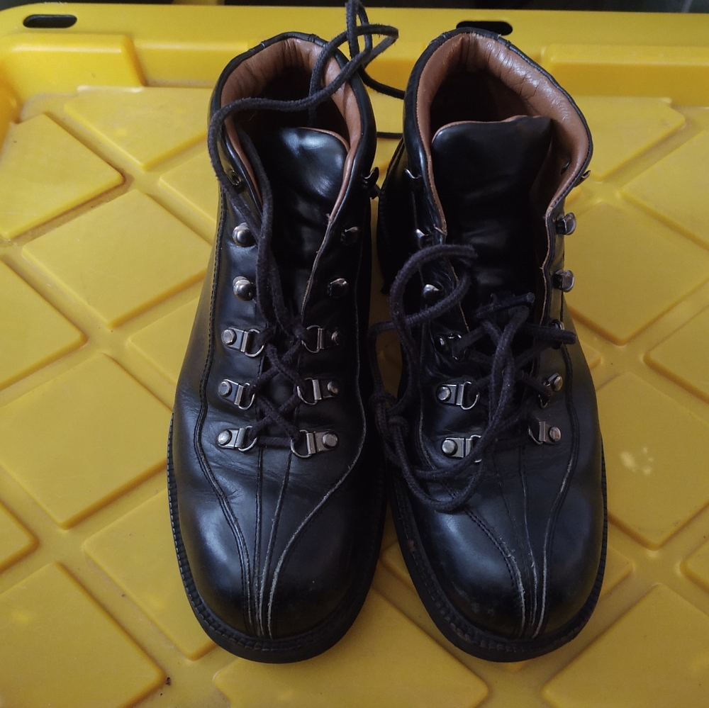 🚨Rockport men's boots size 8W (T10)